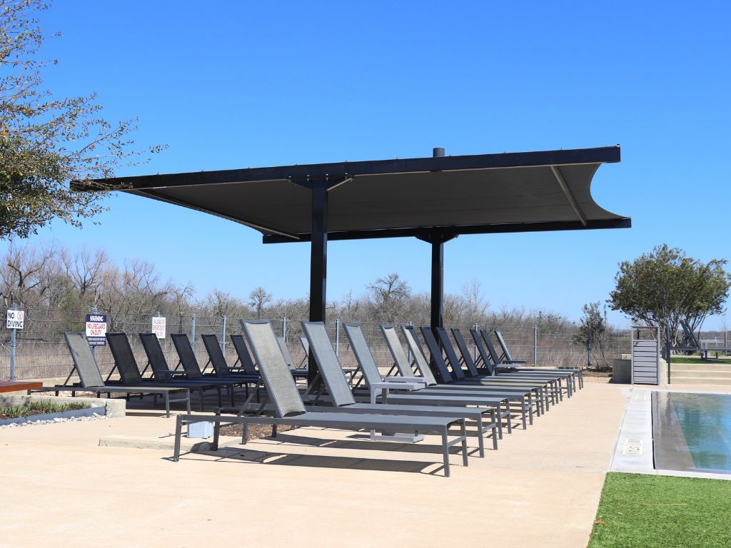 Cantilever Umbrella Shade Structure